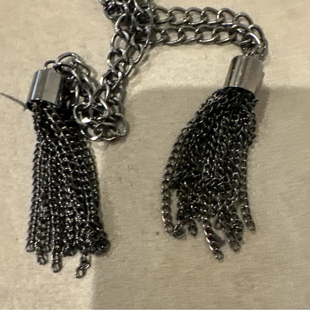 Miriam Haskell Elegant Pearl Necklace - Picture 3 of 8